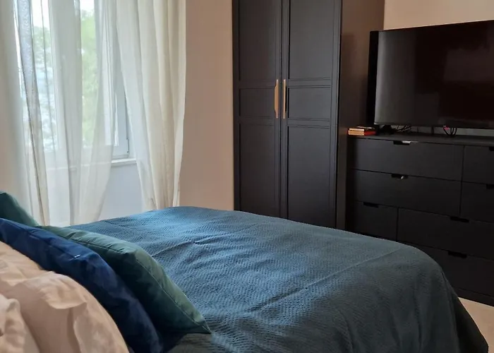 Apartament La Casa Allegra With Private Parking Space