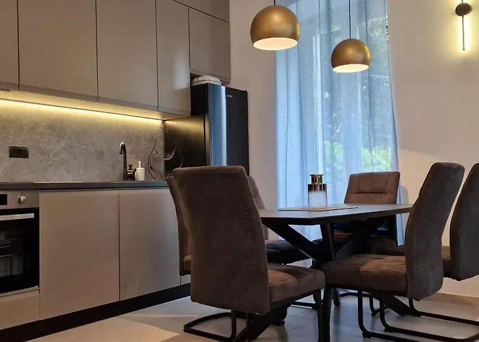 Apartament La Casa Allegra With Private Parking Space