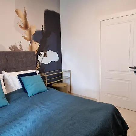 Daire La Casa Allegra With Private Parking Space