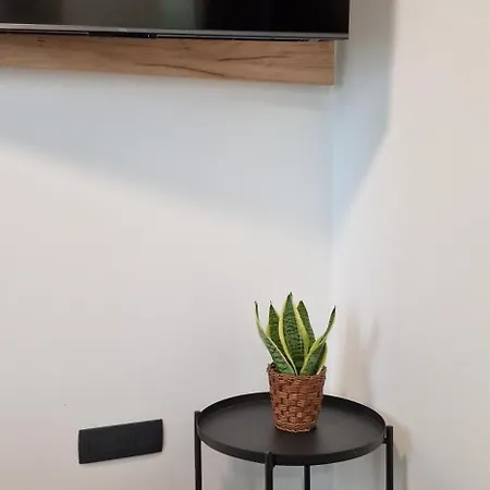 Apartman La Casa Allegra With Private Parking Space