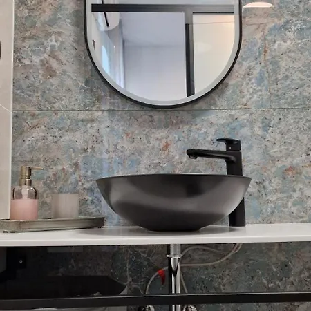 Apartman La Casa Allegra With Private Parking Space