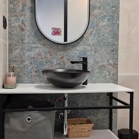 Apartman La Casa Allegra With Private Parking Space *