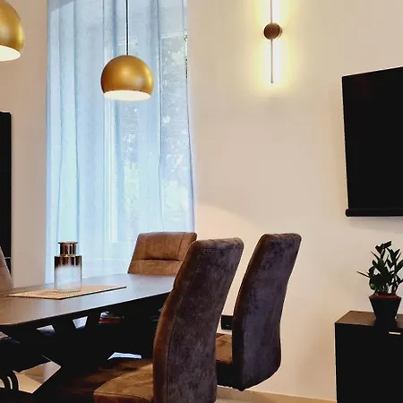 Apartman La Casa Allegra With Private Parking Space