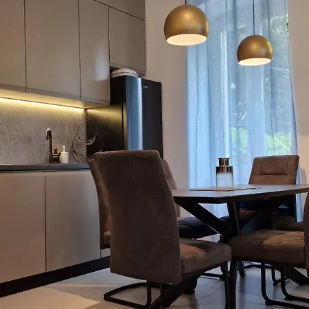 Apartman La Casa Allegra With Private Parking Space