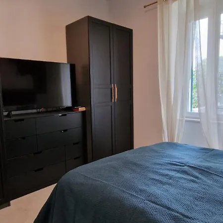 La Casa Allegra With Private Parking Space Apartman